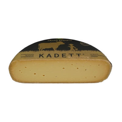 KADETT GRAND RESERVE 1/2